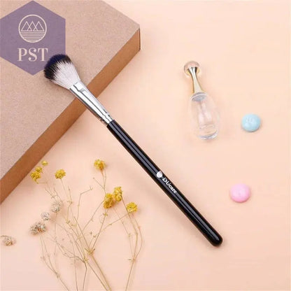 DUcare Highlighter Brush Multifunctional Makeup Brushes Goat Hair Blending Make up Brushes Eyebrow Eyeshadow Brush Makeup Tools - Property & Safety Tradings